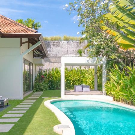 Villa Alice By Villa Finder Seminyak Eksteriør bilde